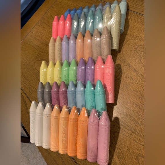 Crayola Sidewalk Chalk, 56 Pieces, 4-9 count new, 2-8 count new & 1-4 count new - Picture 7 of 9